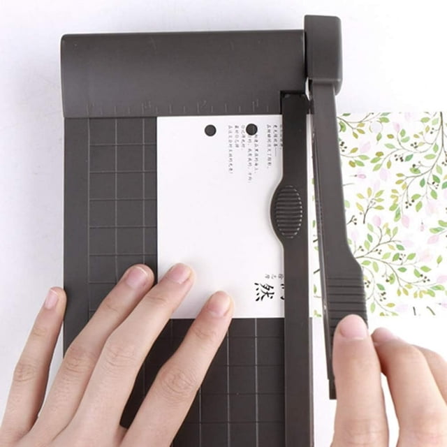 LOVEVER Portable Paper Trimmer Guillotine Mini Paper Cutter Cutting Saw Tools with Built in Ruler for Cutting of Paper Photos Labels 34uv076ps1