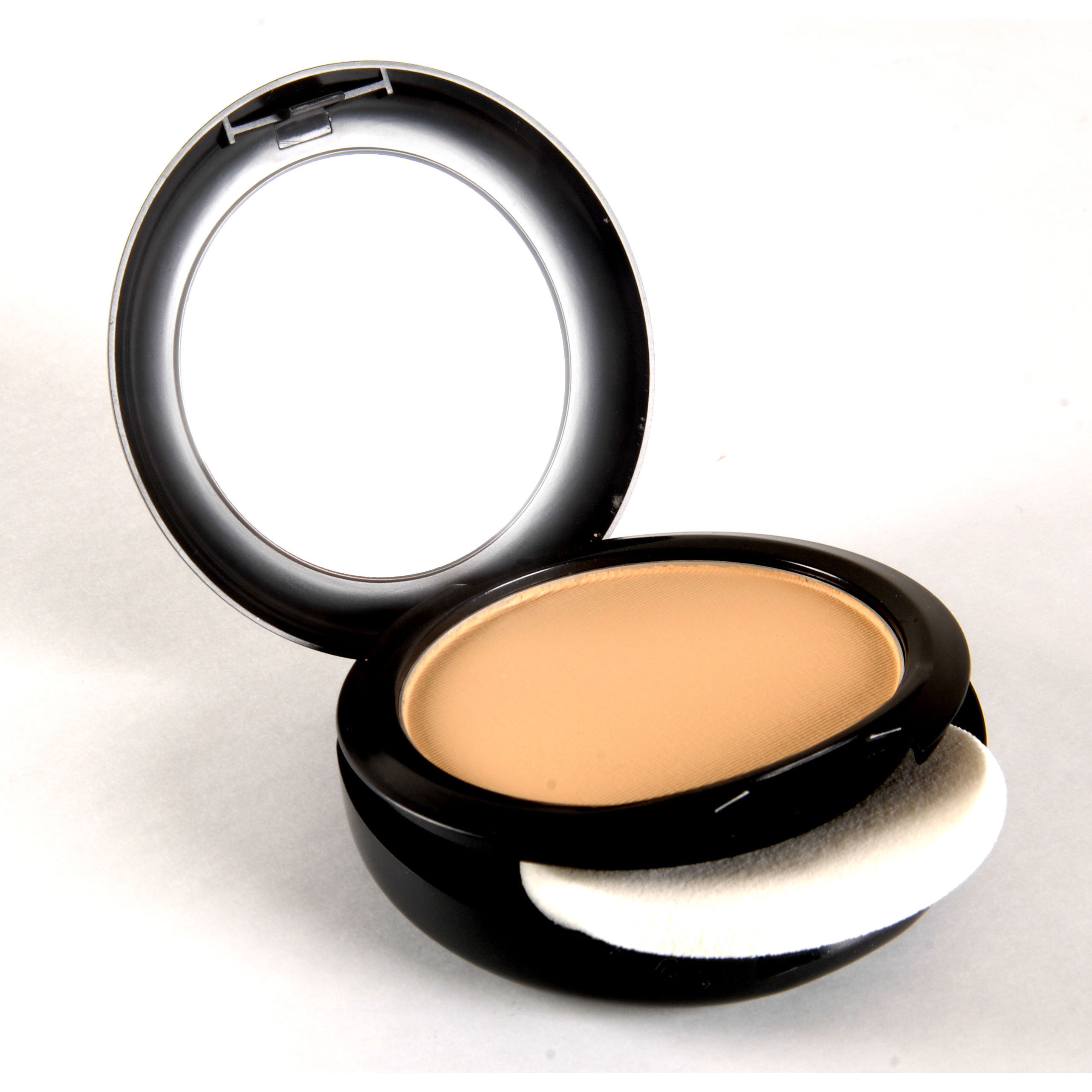 is mac studio fix foundation silicone based is mac studio fix foundation silicone based