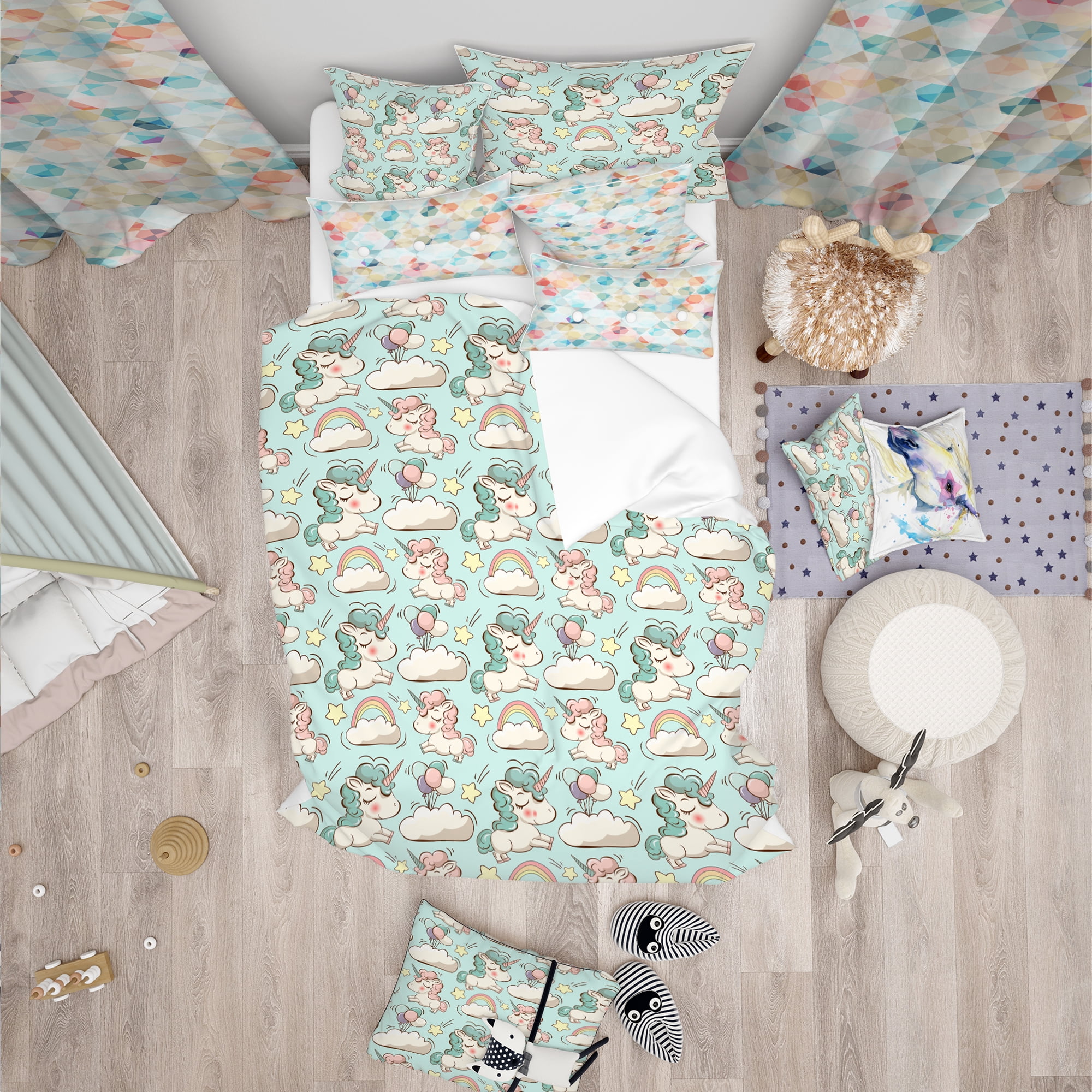 Designart 'Pattern with Cute Unicorns and Clouds' Modern kids Duvet Cover Set