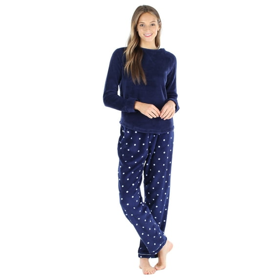 PajamaMania Women's Fleece Long Sleeve Pajama, 2-Piece Female PJ Set