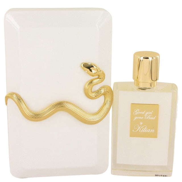 perfume buena chica se fue mal kilian model frasco cuadrado translúcido con tapa dorada y etiqueta frontal; estuche blanco rígido con serpiente dorada en relieve; fragancia floral blanca con notas de rosa de mayo, osmanto y jazmín. Apto también como pieza decorativa para tocador.