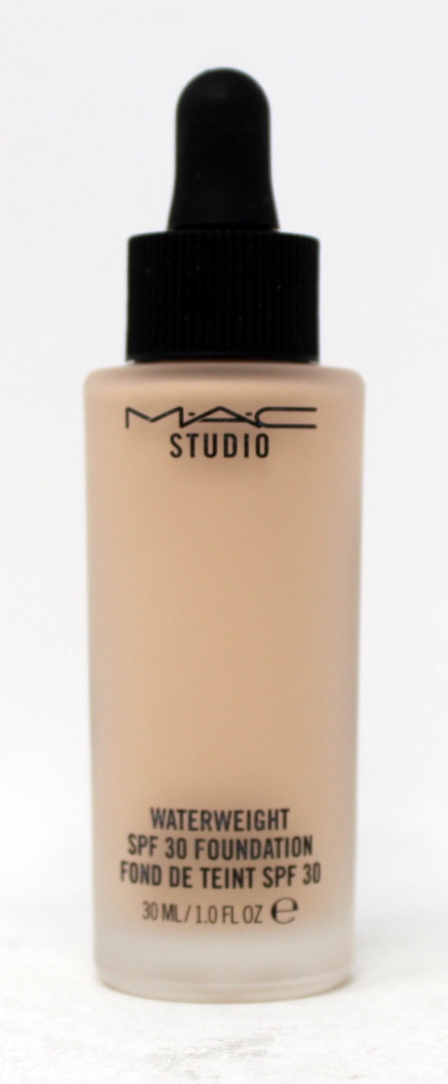 MAC COSMETICS STUDIO FOUNDATION 1.0 OZ NW15 MAC COSMETICS/STUDIO WATERWEIGHT SPF 30 FOUNDATION NW15 1 OZ (30 ML) LIGHT BEIGE W NEUTRAL UNDERT FOR LIGHT SKIN