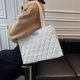 thumbnail image 3 of Sywqhk Bolso De Hombro Grande De Pana Con Entramado De Diamantes Acolchado (Beige) Sywqhk Para estrenar, 3 of 9