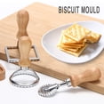 thumbnail image 4 of Moldes para galletas de acero inoxidable, juego de herramientas para cortar hornear en relieve con mango de madera para empanada de borde de bola de masa tholdsy HA8191-00B, 4 of 7