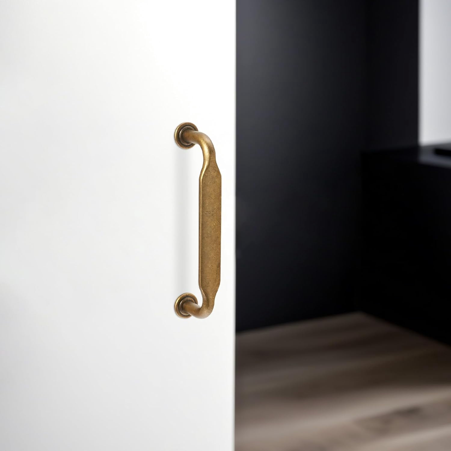 Cabinet handles, antique cabinet handles, zinc alloy drawer handles, solid cabinet hardware. Different colors to choose from