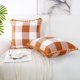 thumbnail image 3 of 2uds Clásico Búfalo Cuadros Fundas Cojines Cubiertas con Pompones Decorativo Funda Cojín Poliester Almohada Cobertor  18 x 18 Pulgadas Naranja y beige, 3 of 11