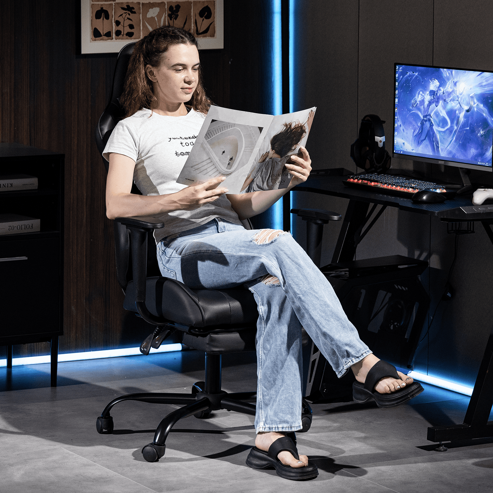 Wentum Reclining Gaming Chair With Footrest, Massage Racing Office Chair, PU Leather Computer Desk Chair with Head Pillow for Adults, Black
