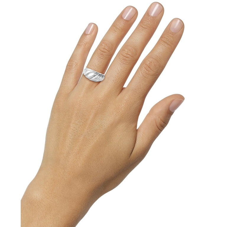 JS Jessica Simpson Women's Sterling Silver Ribbed Dome Ring JS Jessica Simpson Women's Sterling Silver Ribbed Dome Ring