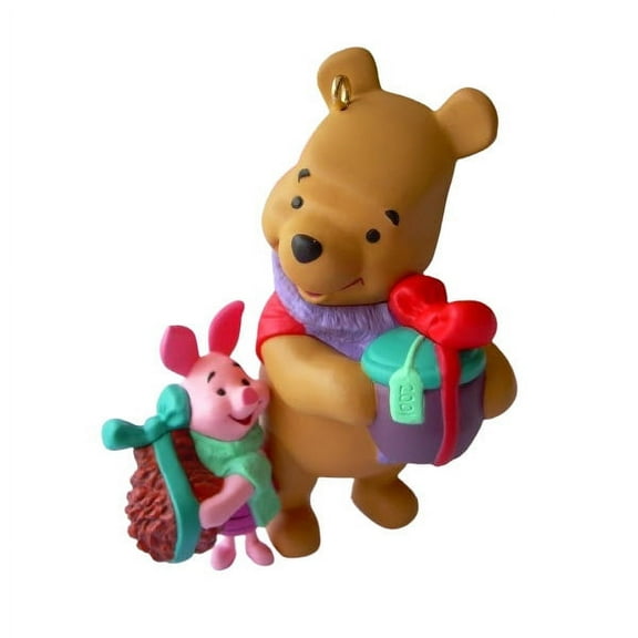 2001 Hallmark Ornament Winnie The Pooh Just What They Wanted!