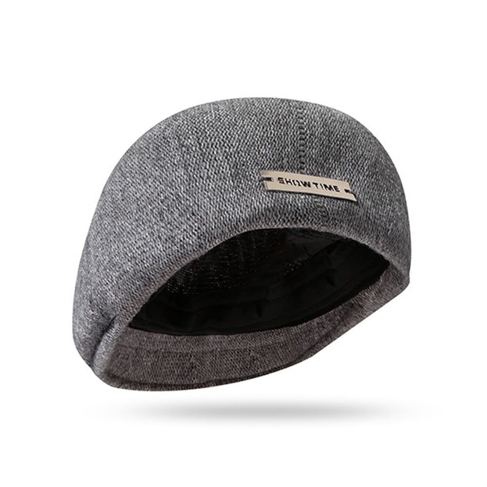 Girls Wearing Snapbacks Backwards