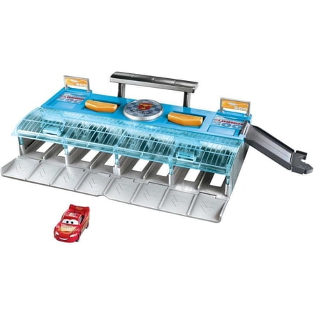 Disney/Pixar Cars Ultimate Launcher and Carrying Case