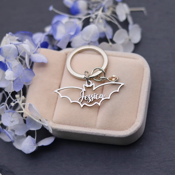 Personalized Customized Bat Keychain Custom Name Animal Stainless Steel DIY Nameplate Key Chain Halloween Gift For Women Men