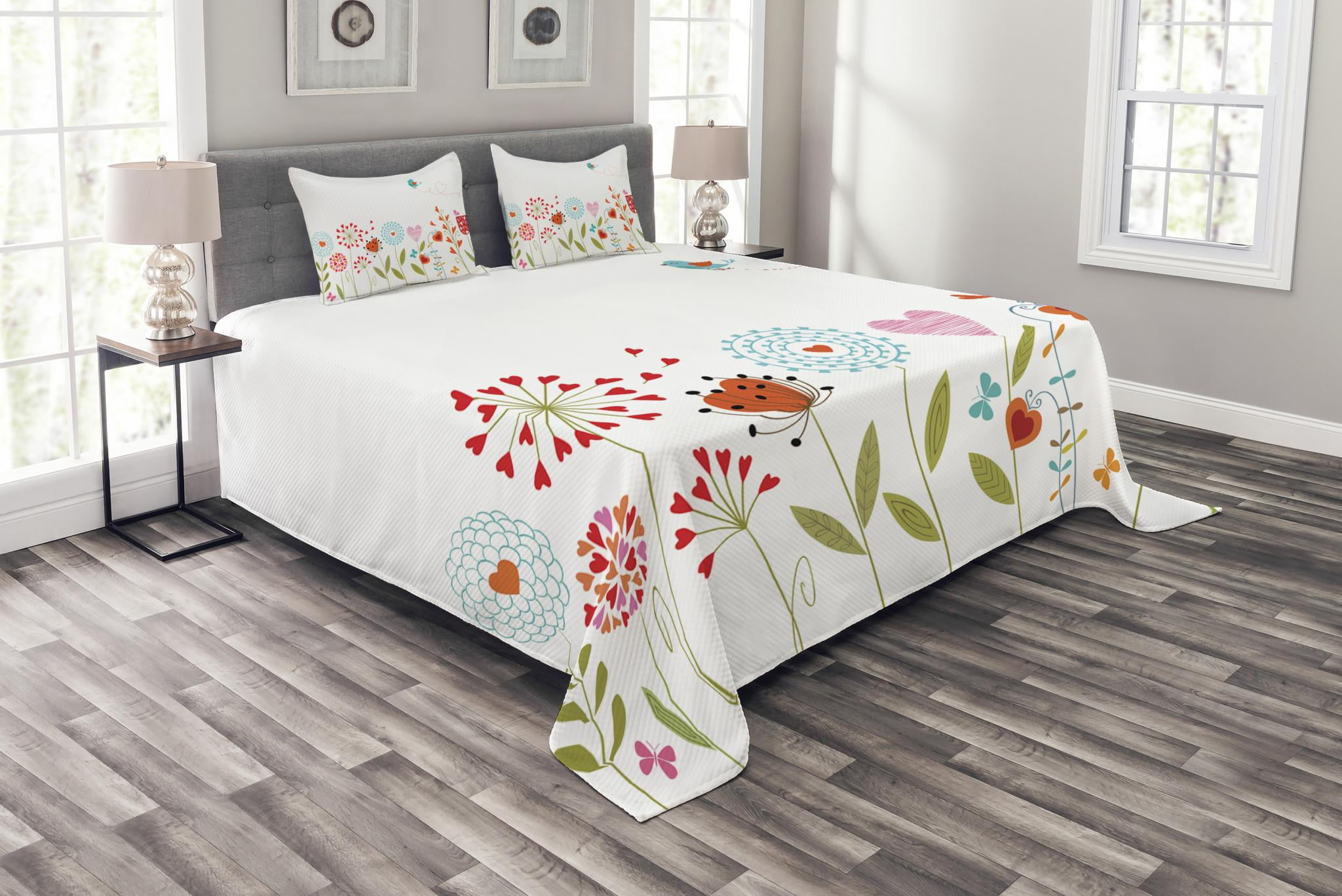 Bedroom Decorating With Flower Bedspread