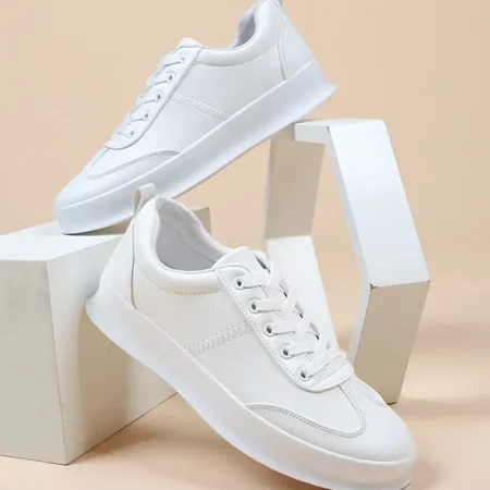 

Men‘s Lace-Up Sneakers Skate Shoes