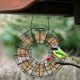 thumbnail image 4 of Comedero circular para pájaros Comedero colgante para pájaros Herramienta de alimentación de pájaros salvajes para exteriores e interiores esquí esquí Gafas de esquí, 4 of 5
