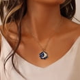 thumbnail image 3 of Simple personalidad luz lujo nicho metal hueco retro brújula moneda colgante collar mujer X2821-2 JFHHH pequeña, 3 of 5