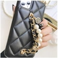 thumbnail image 3 of Street Fashion iPhone 13 Pro Max con funda de correa de mano de perla, elegante y lujosa funda de teléfono de piel sintética antiarañazos y absorción de golpes para iPhone 13 Pro Max Vhermosa CW-CC446, 3 of 8