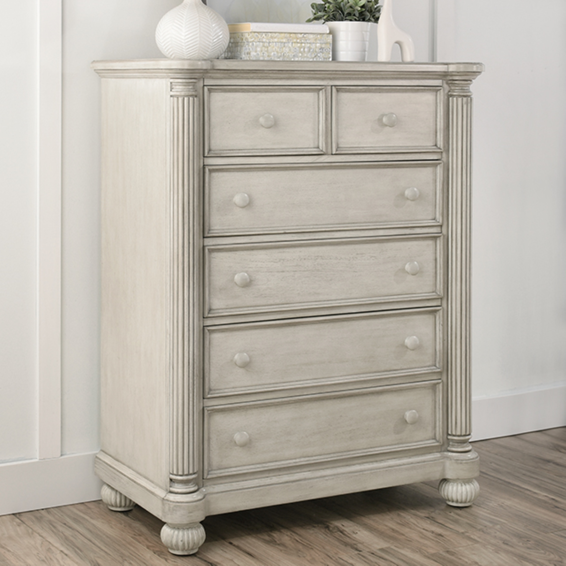 Kingsley Charleston 6 Drawer Chest in Weathered White