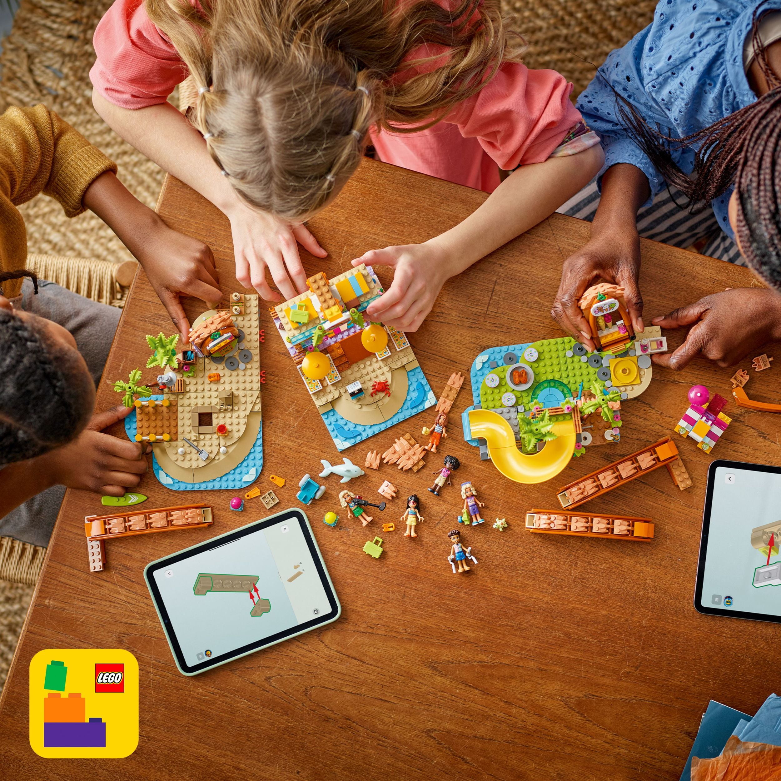 LEGO Friends Les Vacances en Famille au Bord de la Mer, Ensemble de Construction 42673