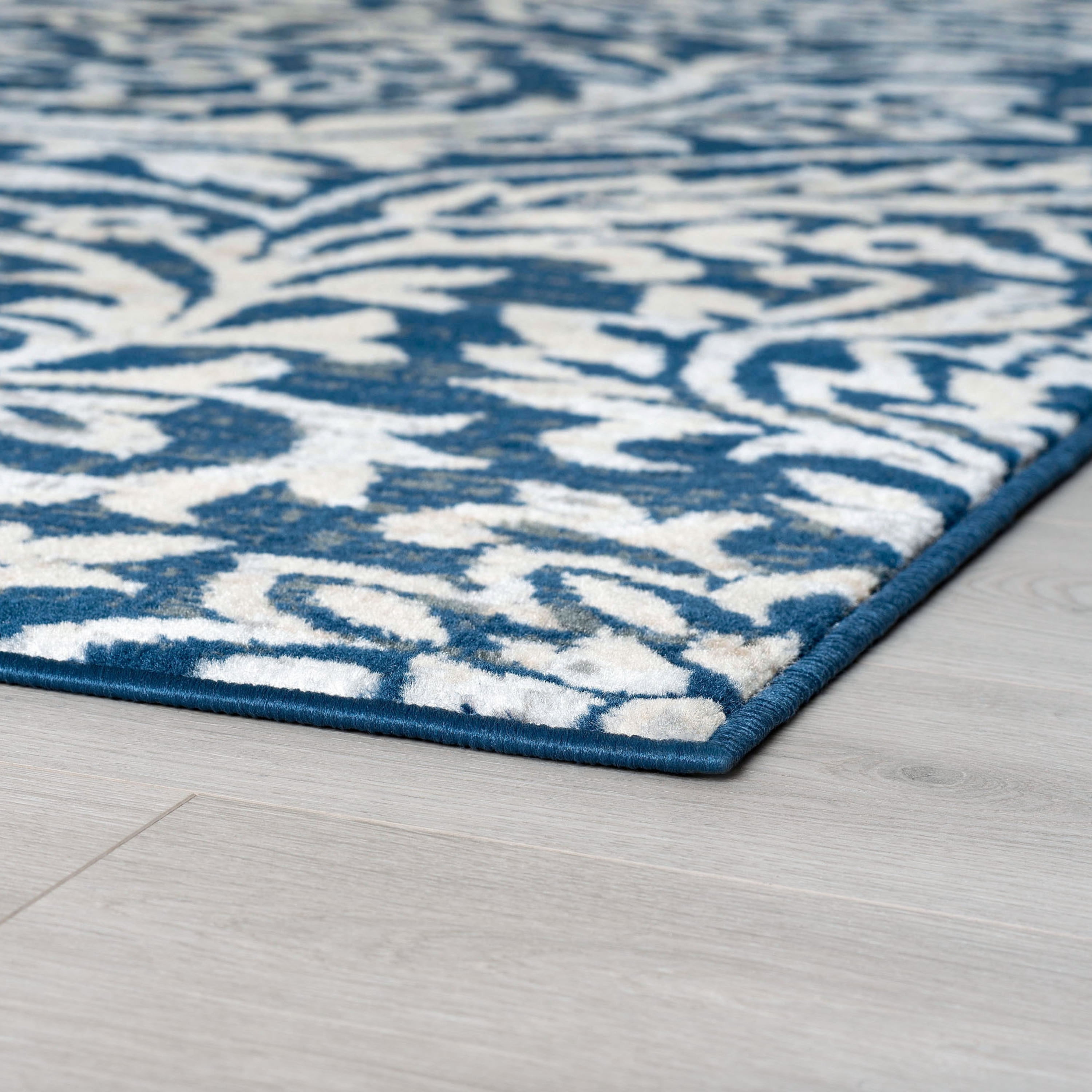 Madison Traditional 5' x 7' Dark Blue Polypropylene Indoor Area Rug