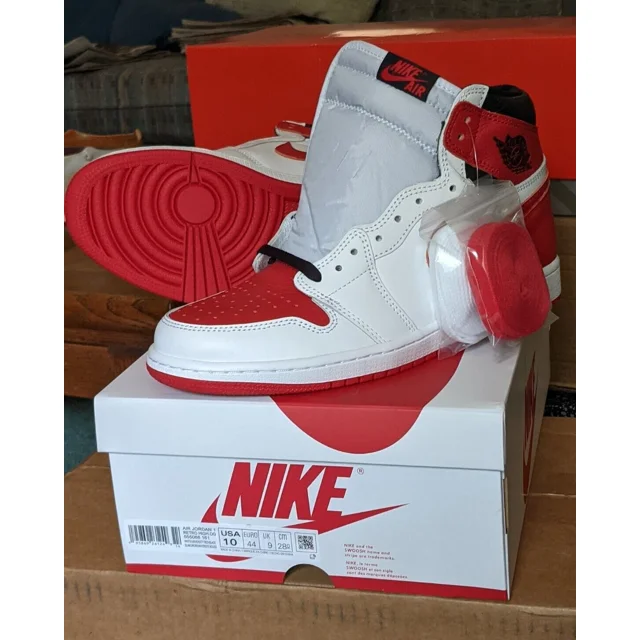 BNIB Jo r-dan 1 High OG 'Heritage' 2022 - Size 10 - 555088-161