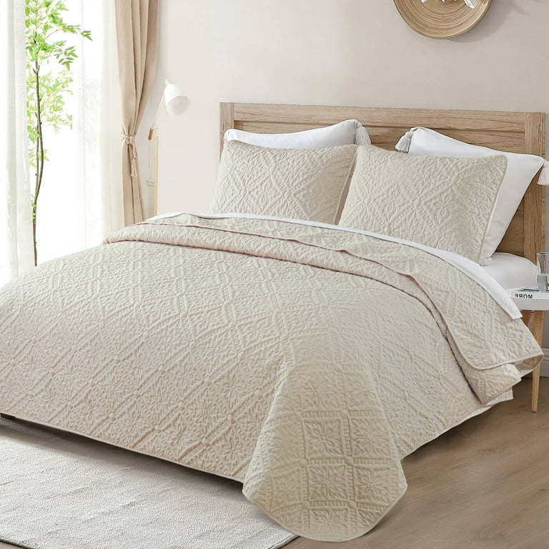 Quilted King Quilt Bedding Set, 3-Piece, Beige photo 4