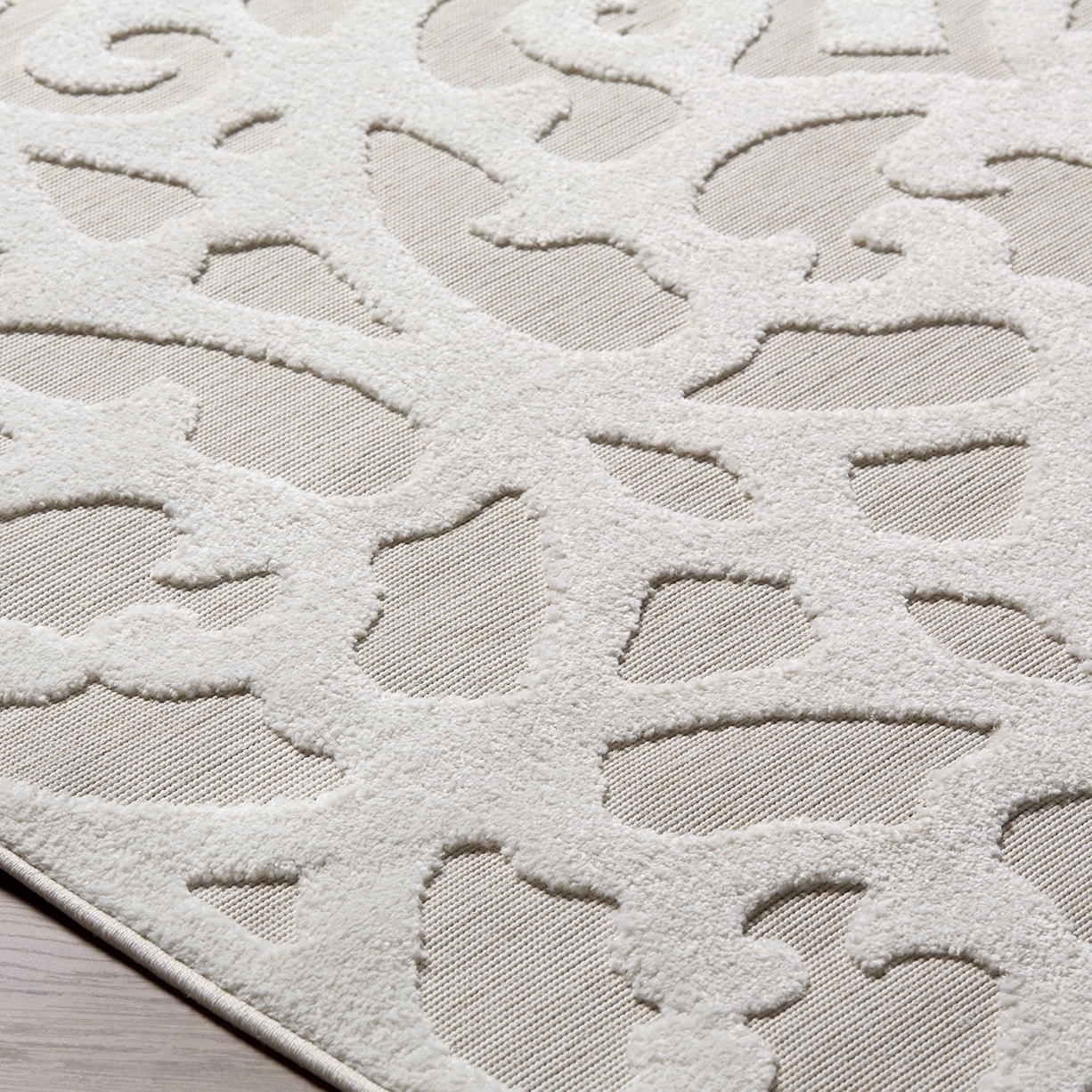 My Texas House Irongate 5'1" x 7'3 Natural Damask Indoor Area Rug