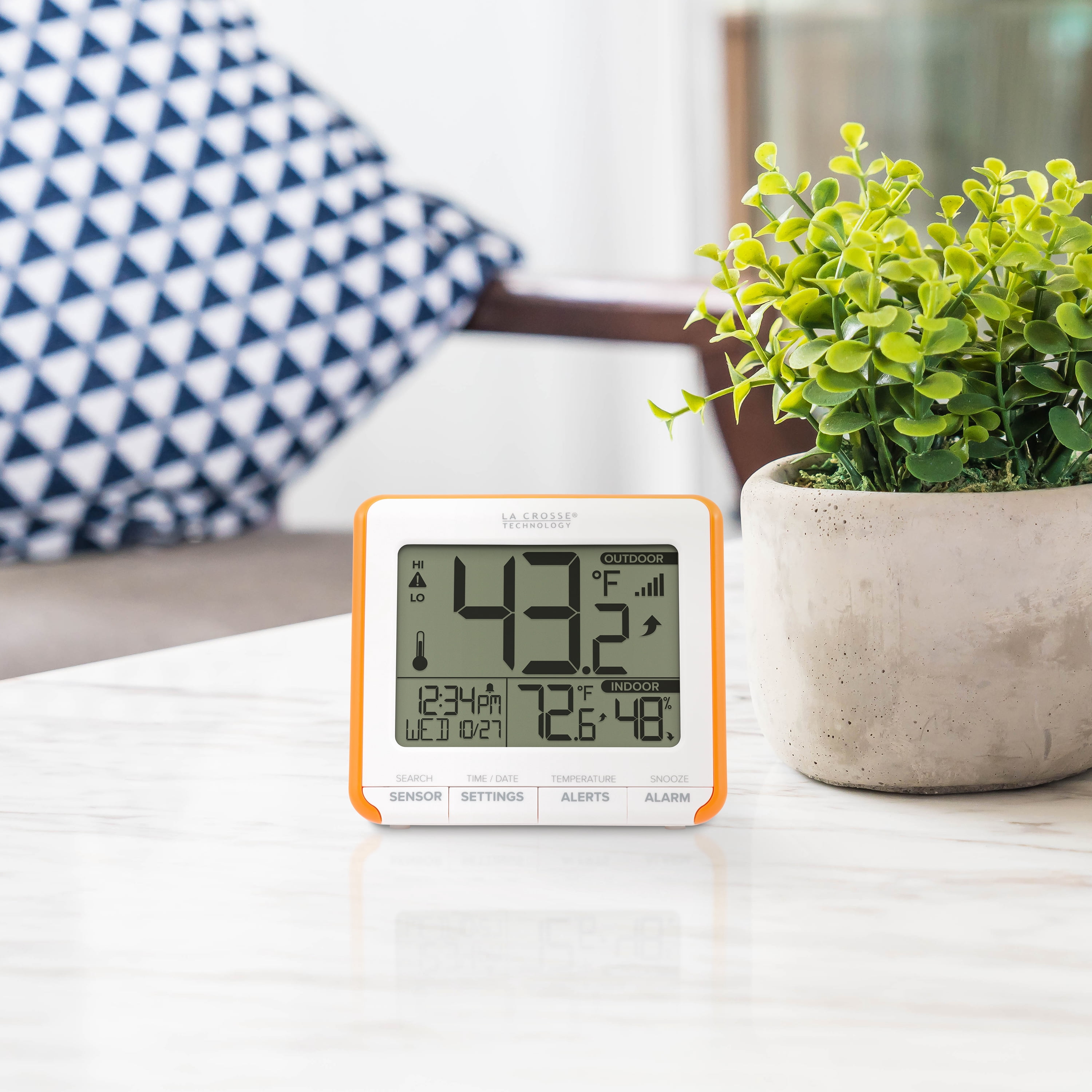 La Crosse Technology 308-179OR Wireless Temperature & Humidity Station with Trends & Alerts