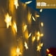 thumbnail image 2 of Guirnalda de luces LED de 4 m/13,2 pies, decoración navideña, guirnalda de luces de estrellas de color blanco cálido de 40 s, decoración navideña de interiores, guirnalda de luces con batería de 4,5, 2 of 7
