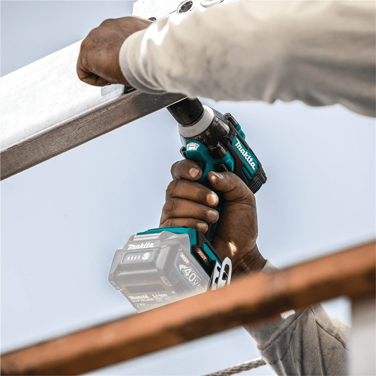 40V max XGT&reg; Brushless Cordless 4-Speed 1/2" Sq. Drive Impact Wrench w/ Detent Anvil (Tool Only)