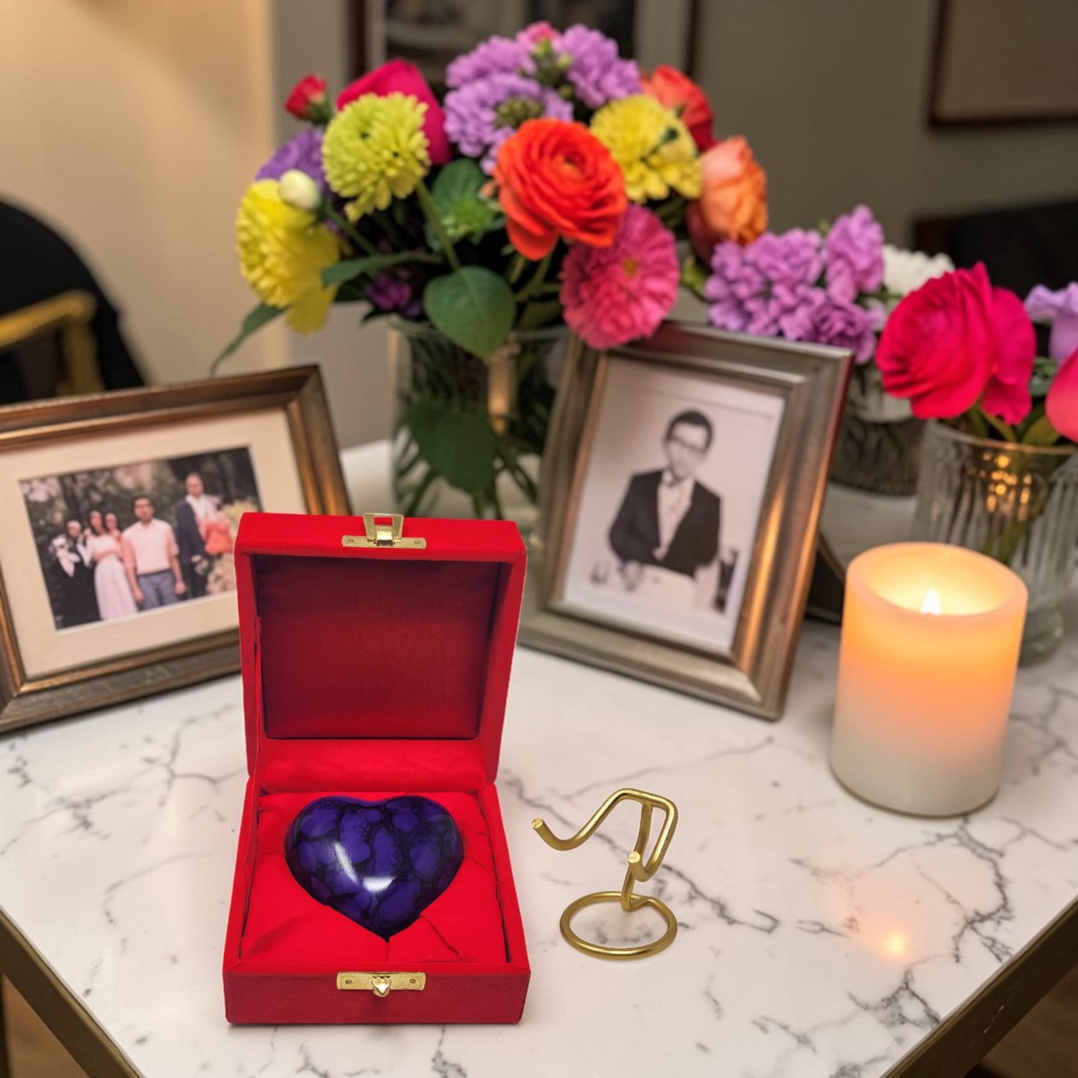 SMIURNS Custom Engraved Royal Purple Marble Finish Heart-Shaped Keepsake Memorial Cremation Urn for Ashes Human or Pet Remains - Gold Display Stand and Red Velvet Gift Box