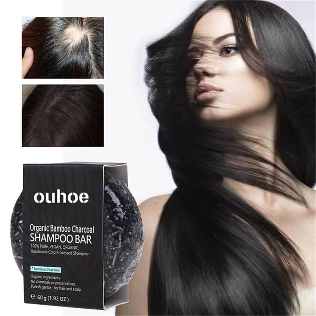 barra de champú de carbón onlyliua para interior/exterior jabón champú para oscurecer el cabello Barra de champú negro con textura carbonosa junto a caja negra con texto blanco, imágenes pequeñas muestran cuero cabelludo antes y después y modelo de perfil con cabello largo y oscuro; a menudo usado como opción para limpiar y oscurecer el tono del cabello en rutinas de cuidado diario, también suitable para llevar en viajes por su formato sólido.