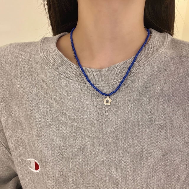Collar de cuentas de colores, sencillo, moderno y ligero de lujo para mujer, estilo hip hop, estilo frío, cadena de clavícula apilada