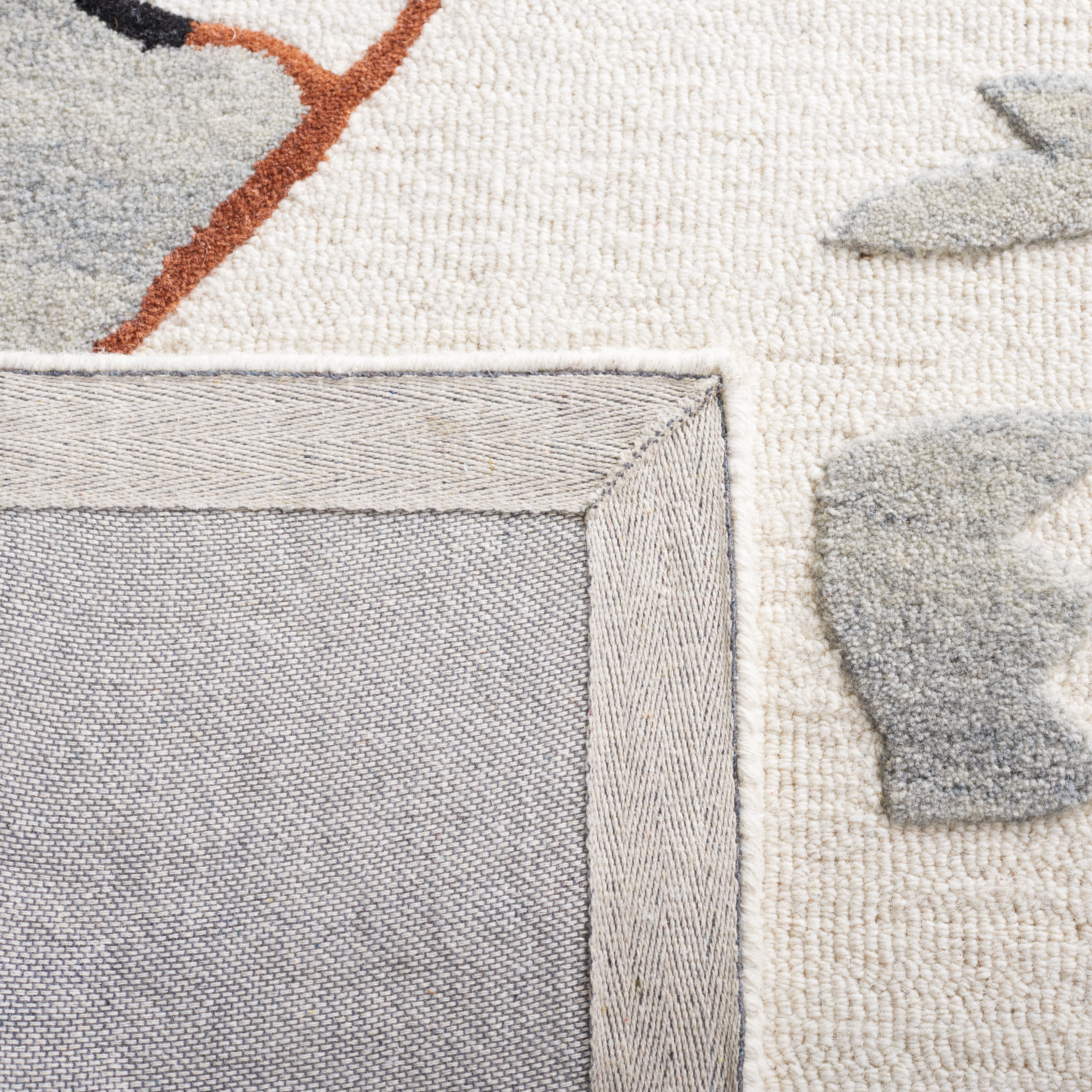 SAFAVIEH Metro Brooklyn Geometric Area Rug, Ivory/Grey, 4' x 6'