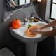 thumbnail image 5 of Toalla de mano colgante de forro polar con diseño de calabaza de Halloween y corales para cocina y baño, ideal para fiestas navideñas., 5 of 6