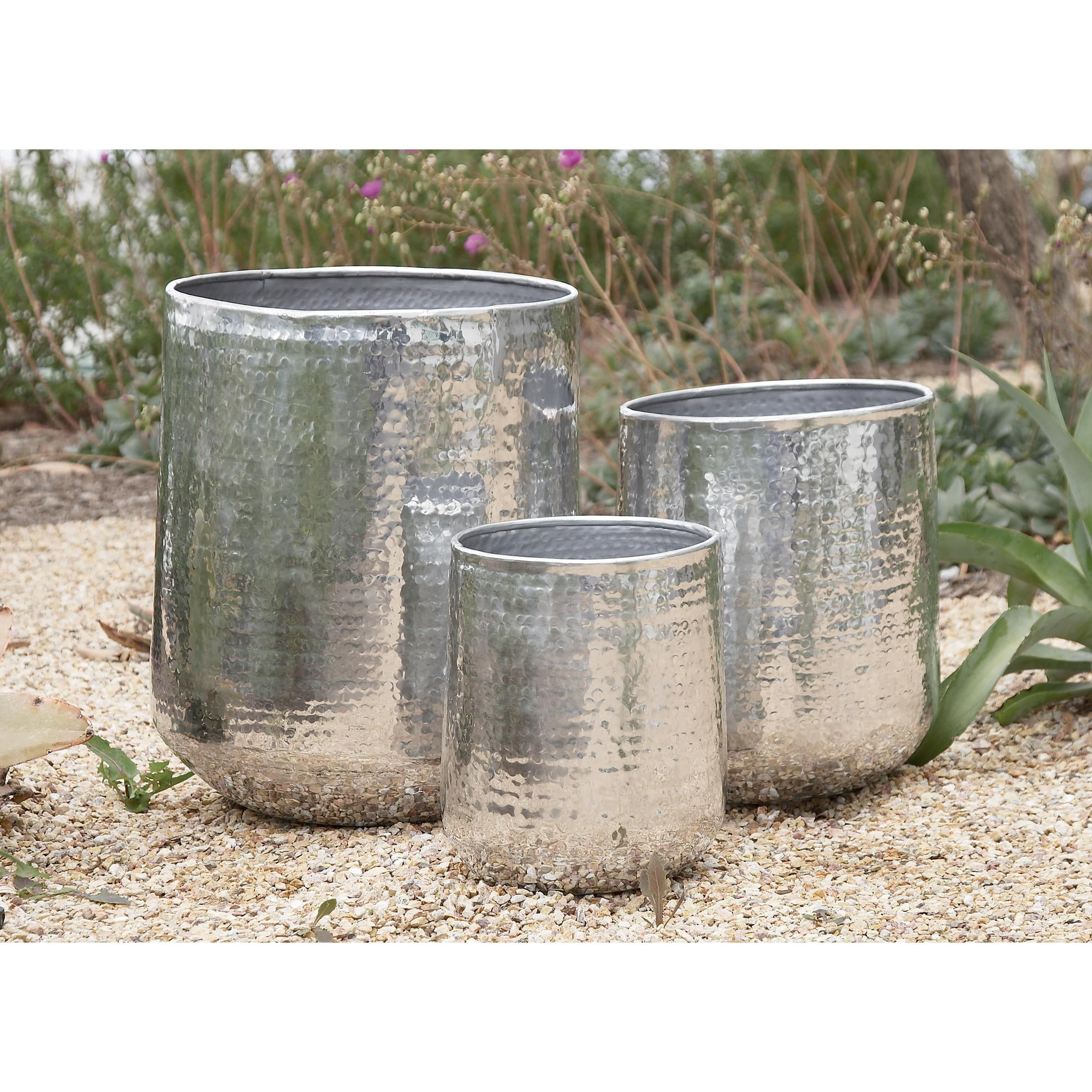 DecMode Silver Aluminum Metal Wide Hammered Indoor Outdoor Planter, Set of 3 21", 16", 13"H