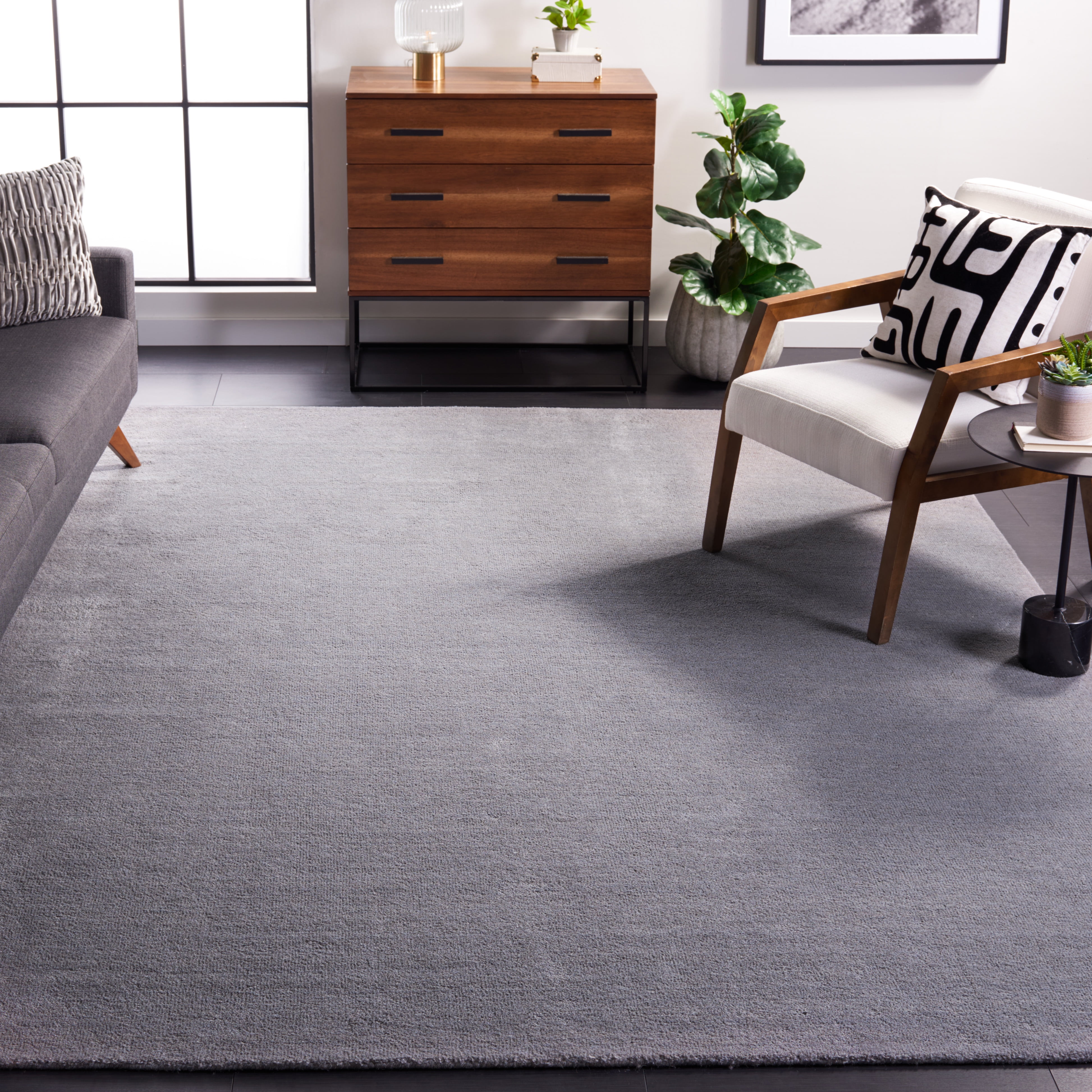 SAFAVIEH Himalaya Rachelle Solid Wool Area Rug, Grey, 8' x 10'