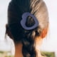 thumbnail image 4 of Pinza para el cabello plana de PC mate con forma de corazón, pinza tipo pico de pato, agarre fuerte, para sujetar el cabello rizado en la parte posterior de la cabeza. Fácil de colocar. No se dobla. A, 4 of 4