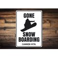 thumbnail image 1 of Letrero de snowboard Gone con nombre de ubicación de albergue de esquí, decoración de metal, regalo para amantes de la nieve, letreros de nieve novedosos, tamaño: 8 x 12 pulgadas, 1 of 4