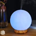 thumbnail image 3 of Difusor de aceite esencial - Difusor de aromaterapia, Difusor de lámpara de luna de escritorio con función de humidificador de niebla fría, brillo ajustable y modo de niebla, 3 of 5