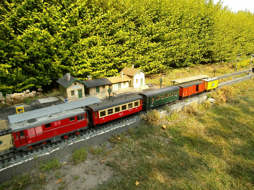 narrow gauge garden railway