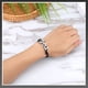 thumbnail image 2 of Paquete de 12 pulseras con dijes de fútbol, ​​recuerdos de fiesta de fútbol, ​​cuentas de fútbol, ​​pulseras ajustables, pulsera de pelota deportiva inspiradora para hombres, mujeres, adolescentes, regalos de fiesta de cumpleaños deportivos, regalos de equipo de fútbol. JM, 2 of 5