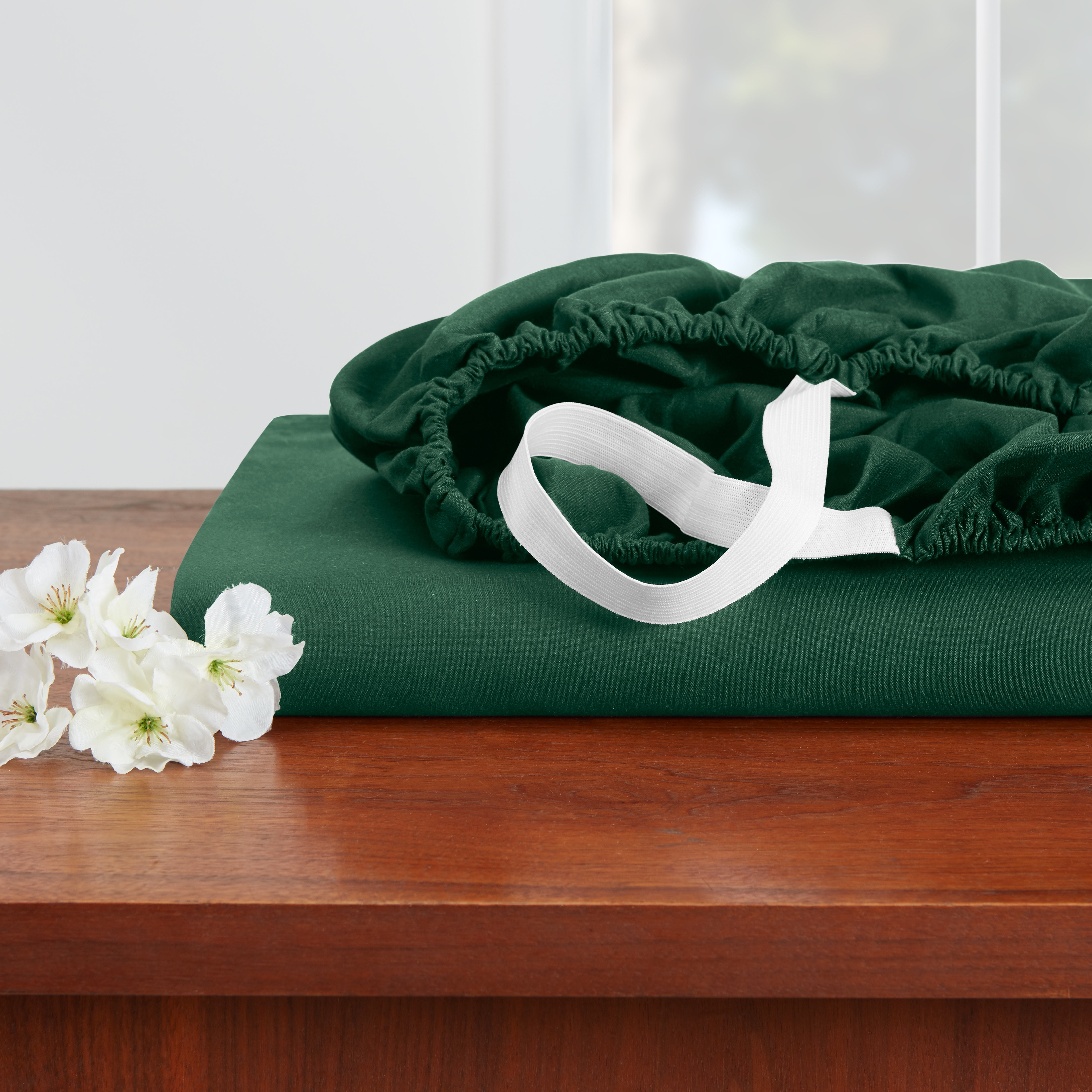 Hearth & Harbor Deep Pocket 3 Piece Solid Bed Sheet Set, 1800 Thread Count Microfiber Sheets, Twin, Hunter Green