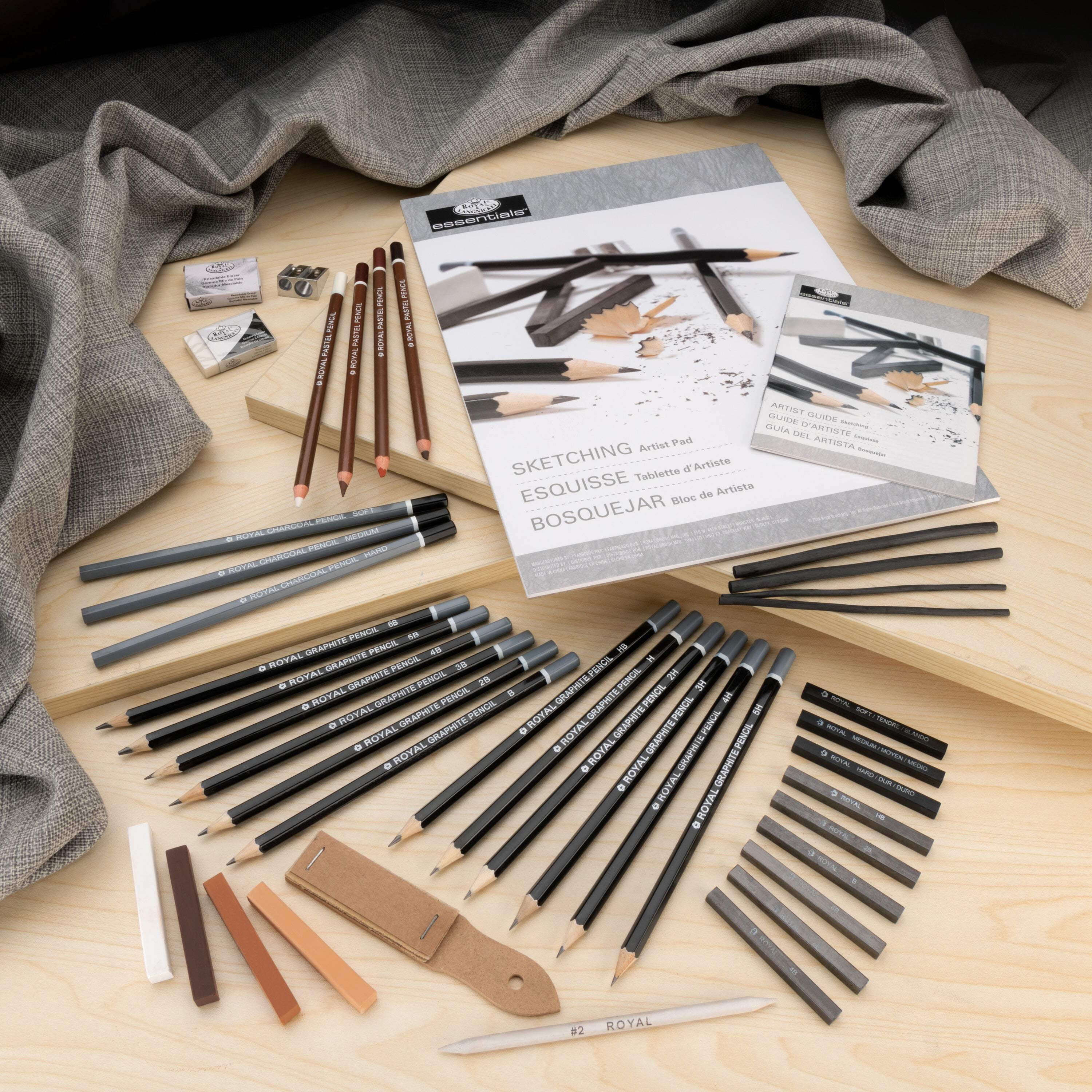 Royal & Langnickel Sketching Large Clear Art Set - 44pc