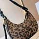 thumbnail image 2 of Bolsos de mano a la moda para mujer, bolsa de ocio para axila, estampado de animales, bolsos de hombro tipo shopper, bolso de mano para mujer 2024, 2 of 5