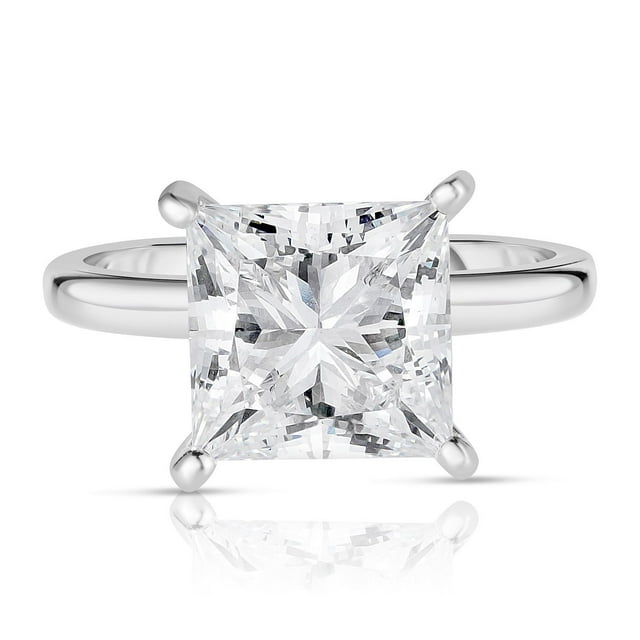 Lab Created Princess Cut Solitaire Diamond Ring in 18K Gold