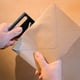thumbnail image 4 of Abre cartas, abrelatas de cartas, abrelatas de paquetes, cortador de papel de envolver con cuchilla oculta, abrelatas de cartas de 3 en 1 con lupa con regla negra, 4 of 5