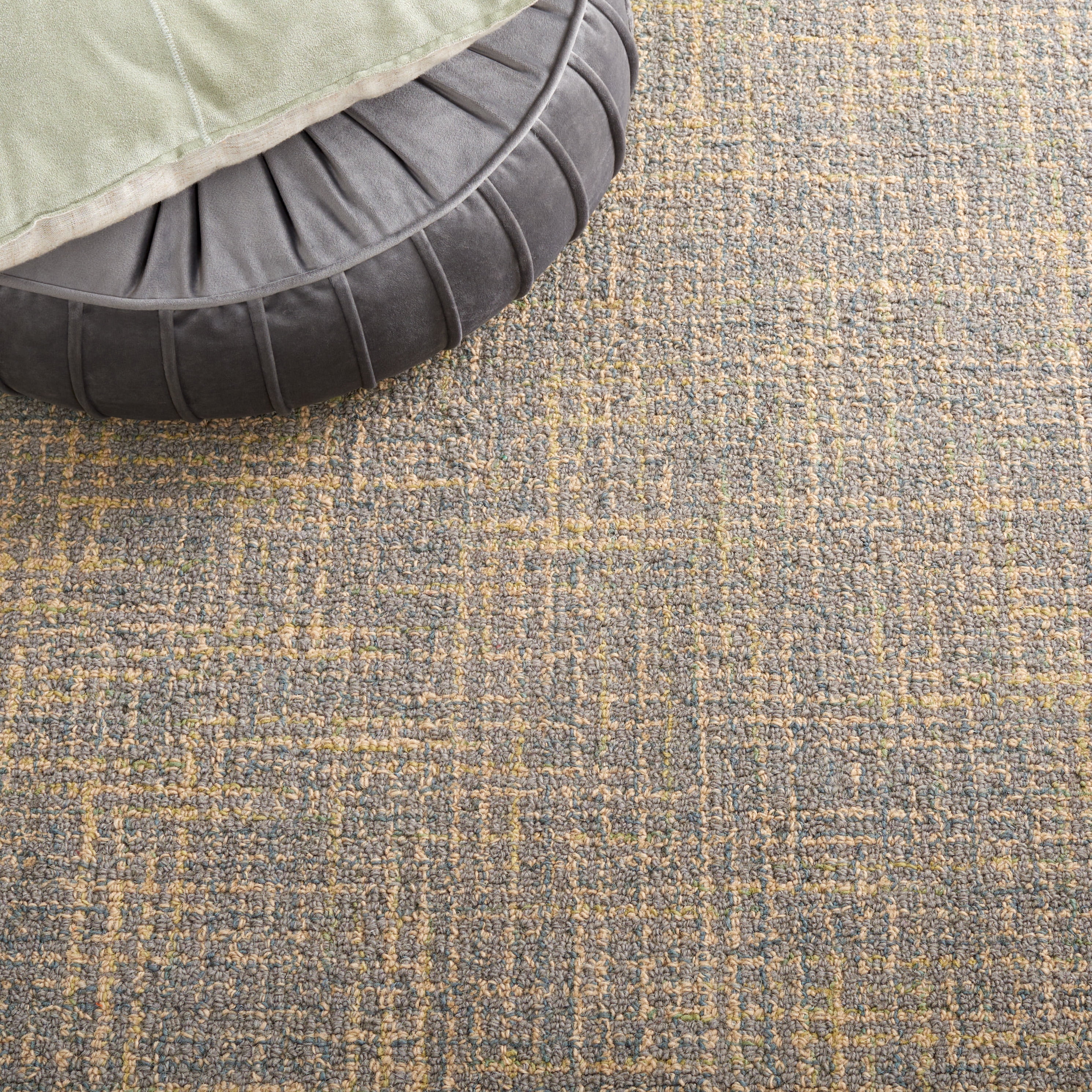 SAFAVIEH Abstract Clive Bordered Wool Area Rug, Gold/Gray, 6' x 6' Round