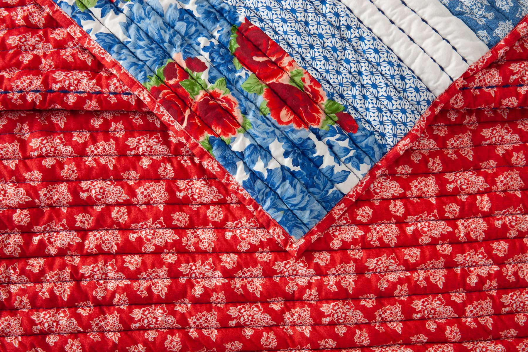 The Pioneer Woman Blue Heritage Floral 2-Piece Cotton Standard Sham Set