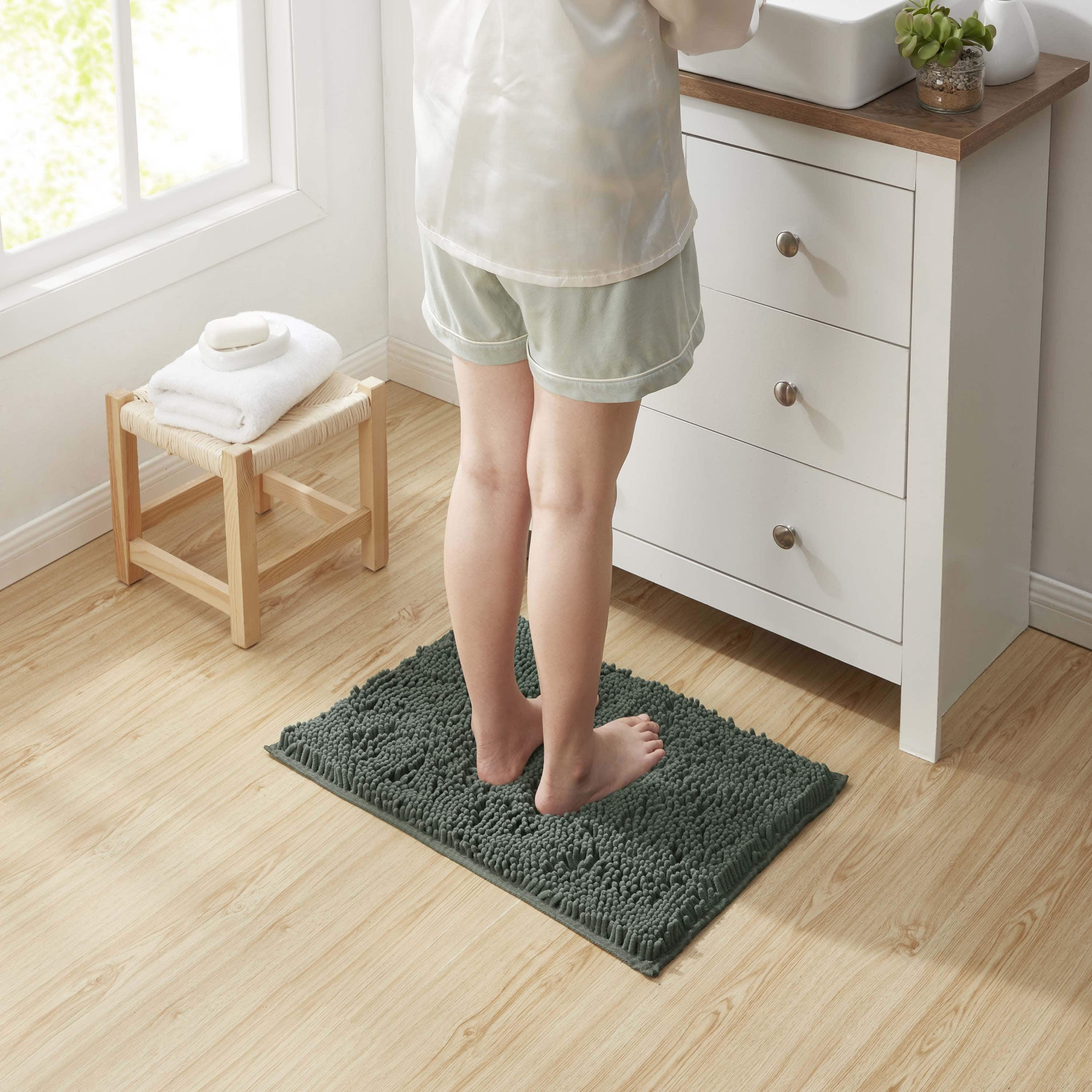 LammaLoe Bath Rug, Chenille Bathroom Rug, Absorbant Bath Mat For Bathroom Decor, Shower Mat 17x24 & 20x32 Pack